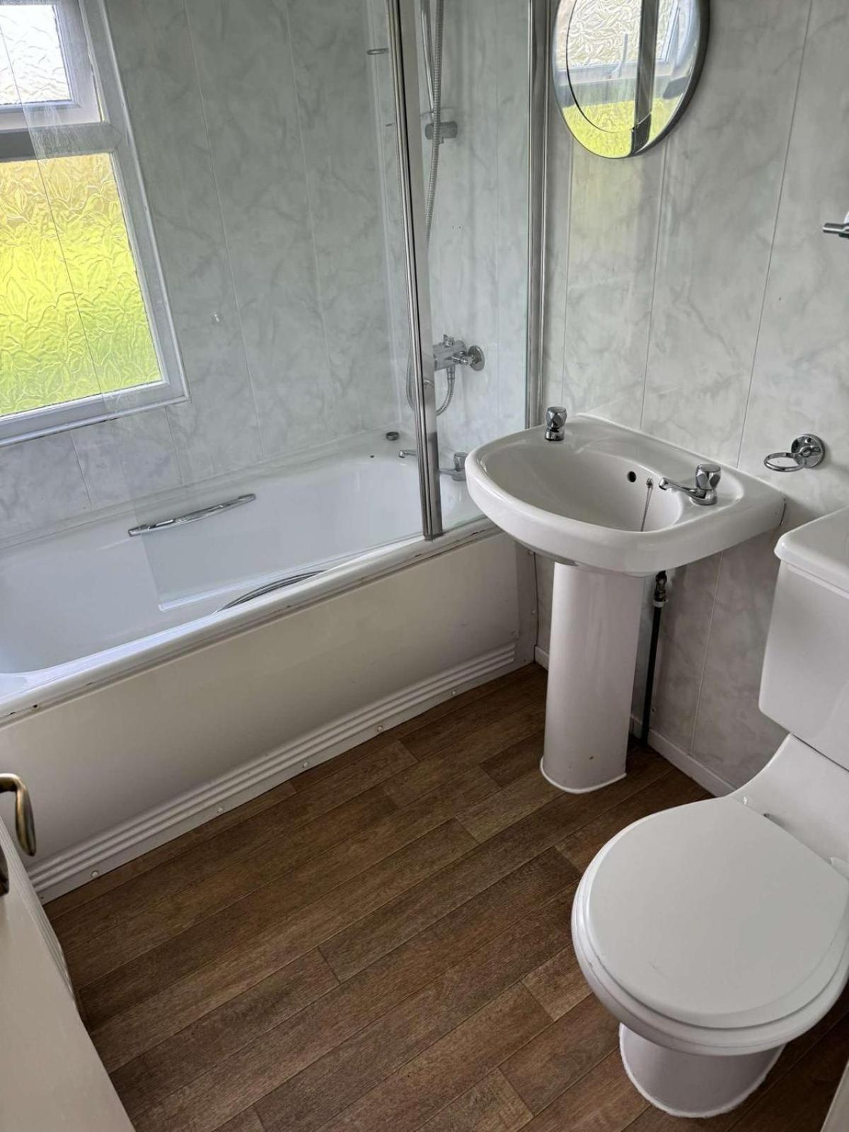 Ty Dderw Country Inn Moelfre Zimmer foto