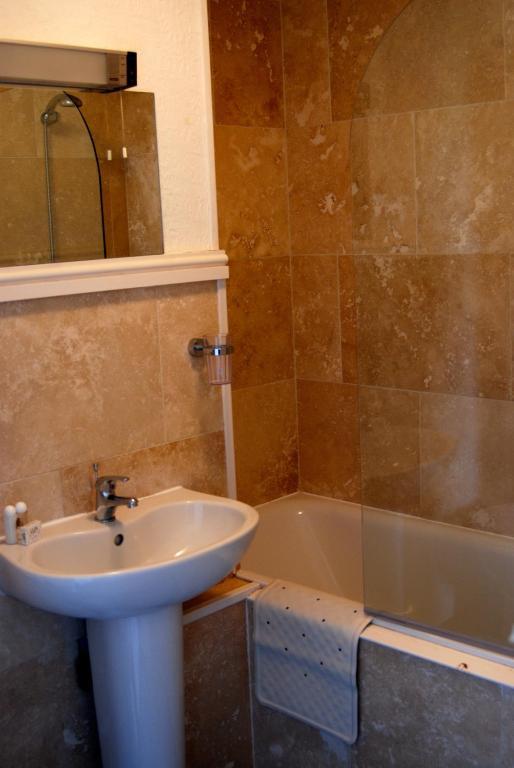 Ty Dderw Country Inn Moelfre Zimmer foto